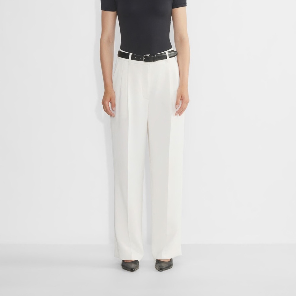 ARITZIA effortless pants NWOT tag